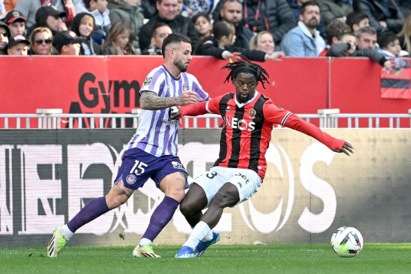 Soi kèo cược trận sớm Toulouse vs Nice chuẩn thắng