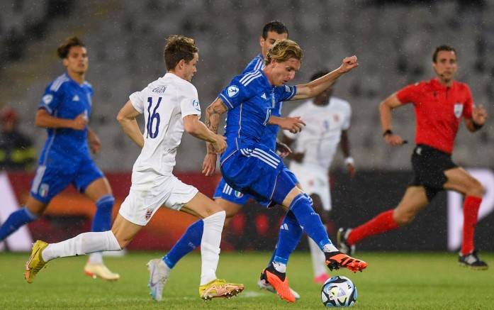 Soi kèo châu Á Handicap Na Uy vs Italy