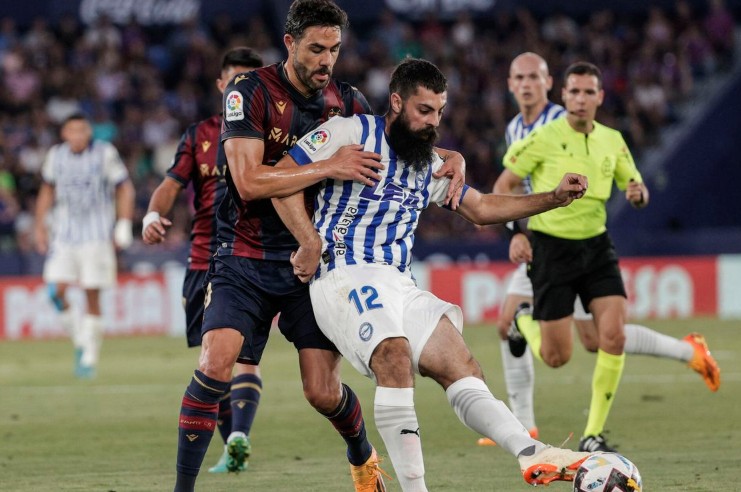 Soi kèo Laliga Alavés vs Levante chốt kèo ngon hôm nay